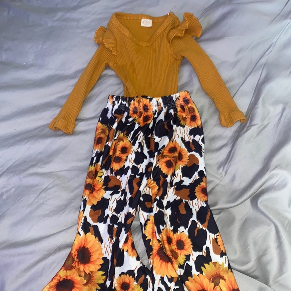 Matching sunflower outfit